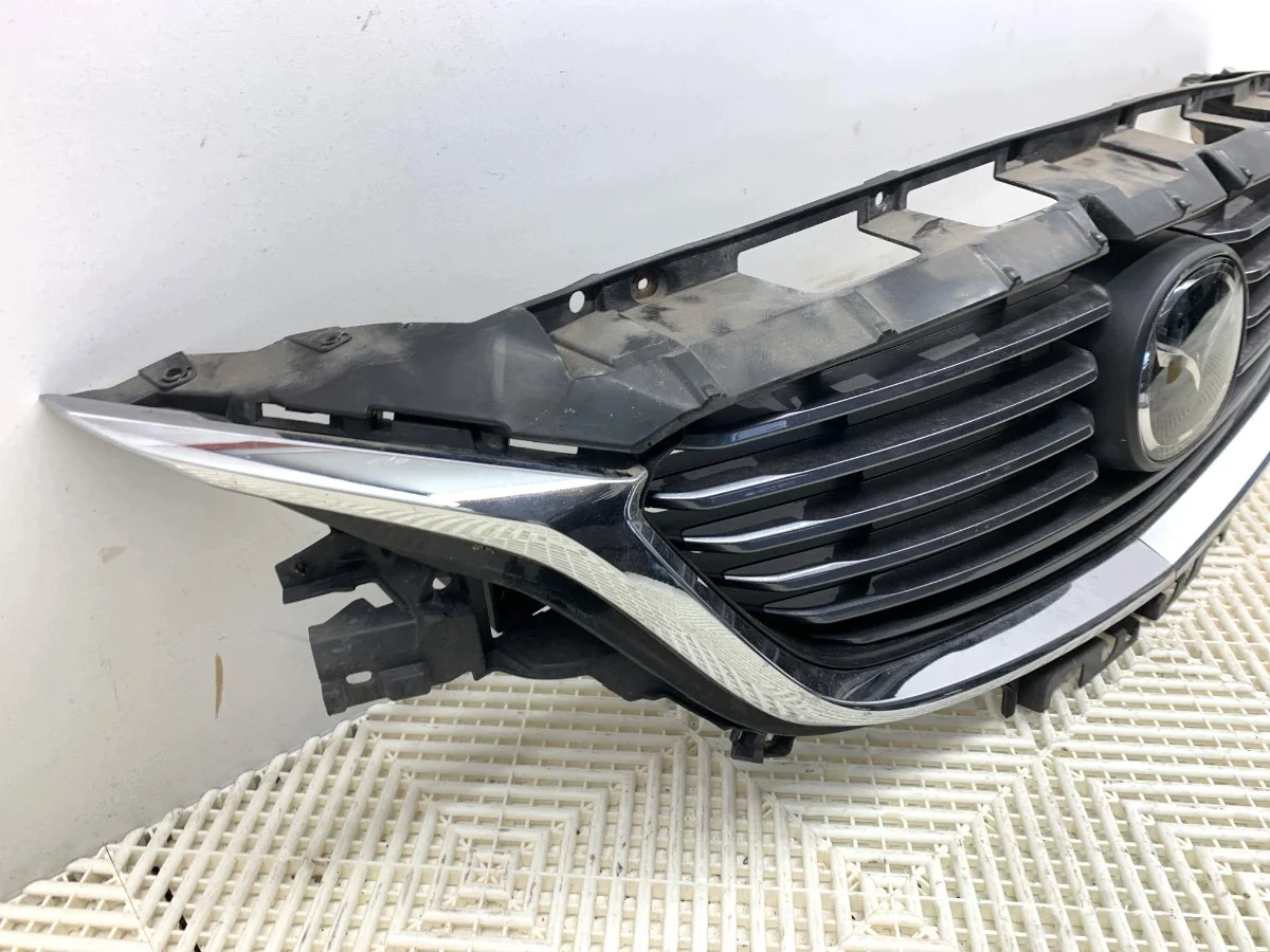 Grille de radiateur Mazda 6 GJ
