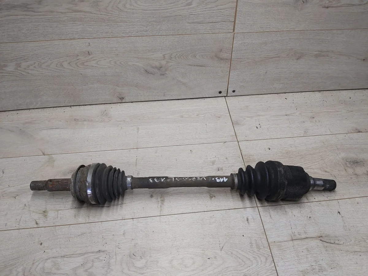 Semieixo Esquerdo Toyota Verso S 1.33 VVTi