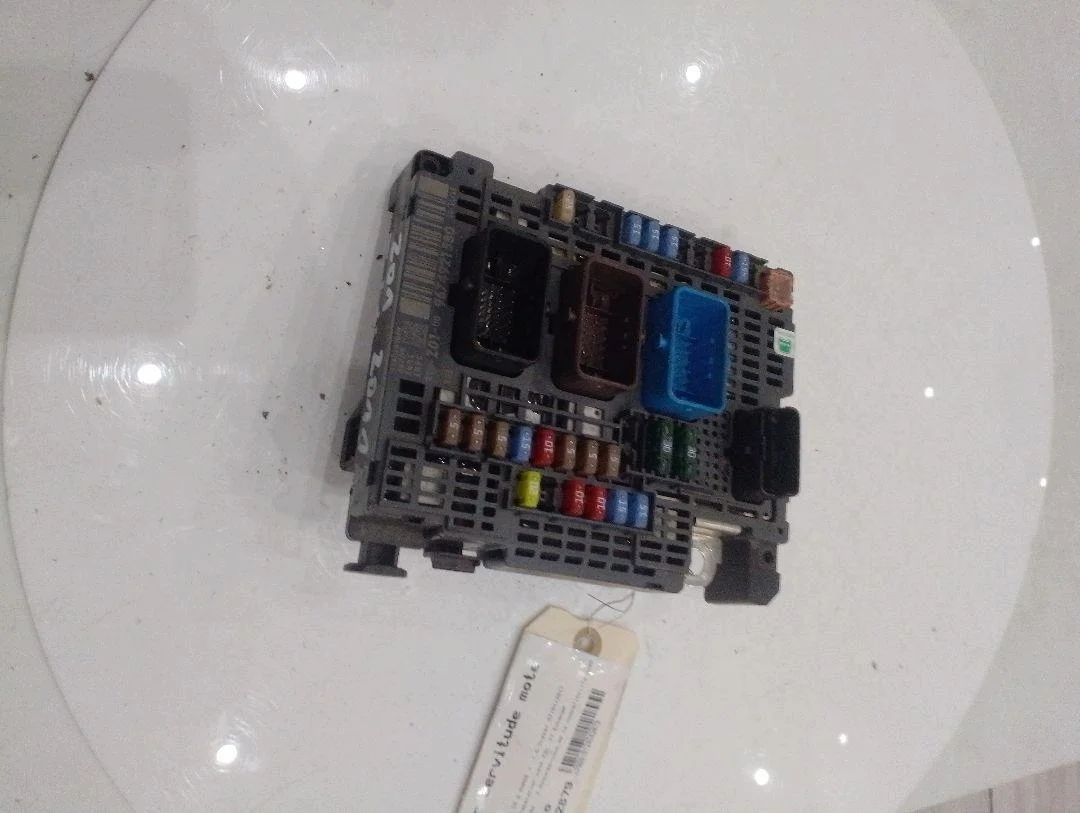 Citroen C4 II säkringsbox 9674921580