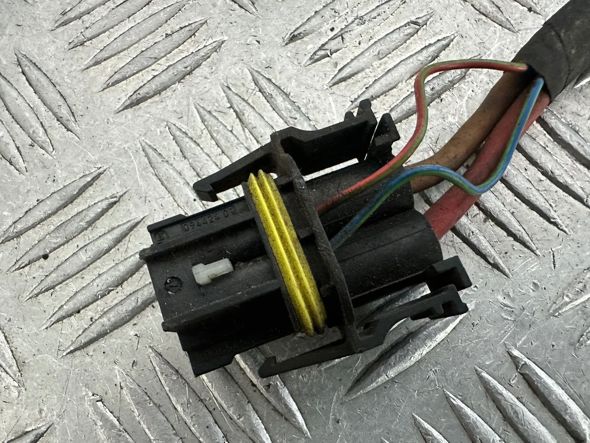 Bouchon ventilateur Mercedes E400 W212 2205450329 image 4