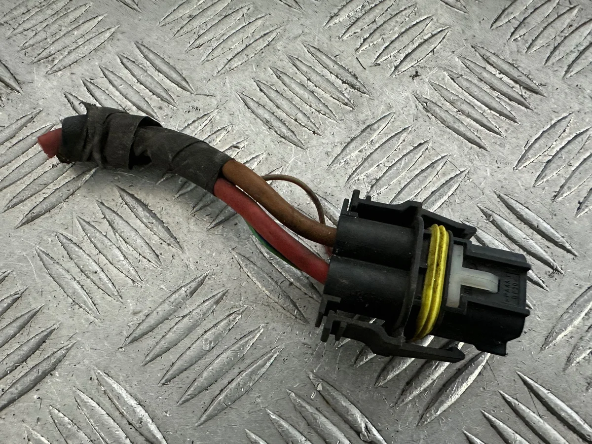 Bouchon ventilateur Mercedes E400 W212 2205450329 image 9