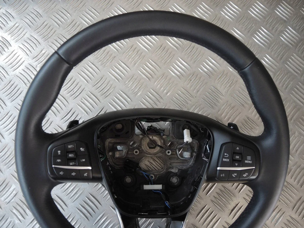 Lenkrad mit Schaltwippen Ford Kuga Mk3 Focus Mk4 GTCK123 thumbnail 5