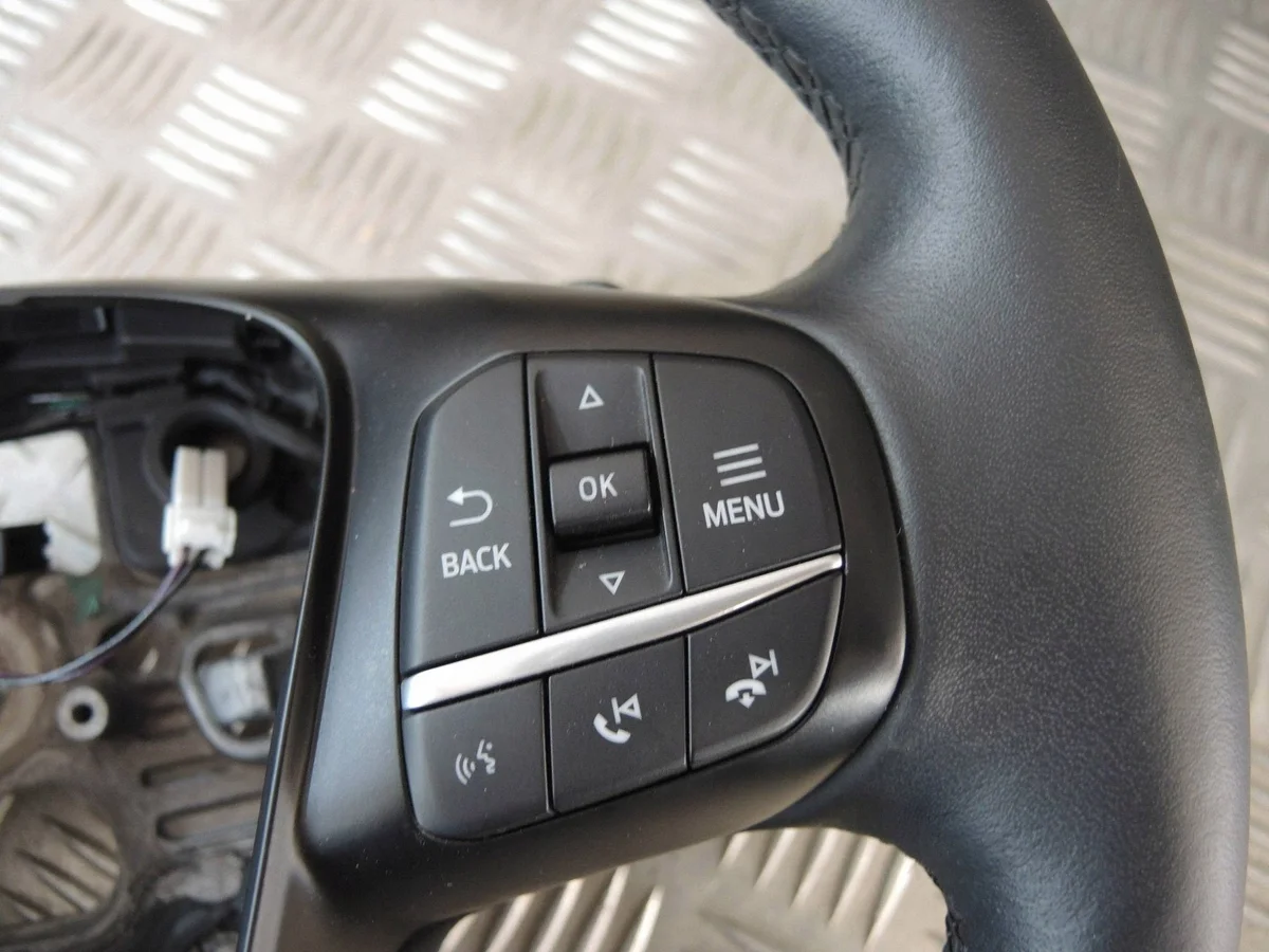 Lenkrad mit Schaltwippen Ford Kuga Mk3 Focus Mk4 GTCK123 thumbnail 7
