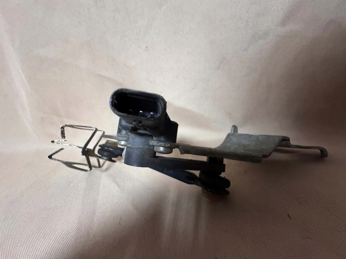 Sensor Niveauregulierung Xenon Mercedes W177 A0009059413 image 3