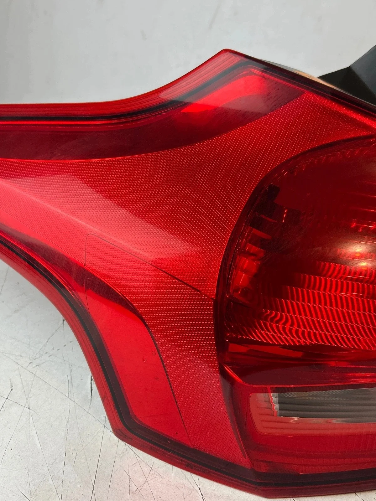 Rückleuchte links Ford Focus Mk3 18-21 F1EB-13405-B thumbnail 4