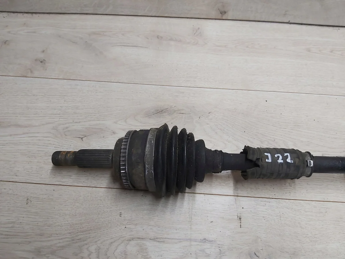 Antriebswelle links Toyota Avensis T25 1.8 VVTi T25POLOSLEWA18