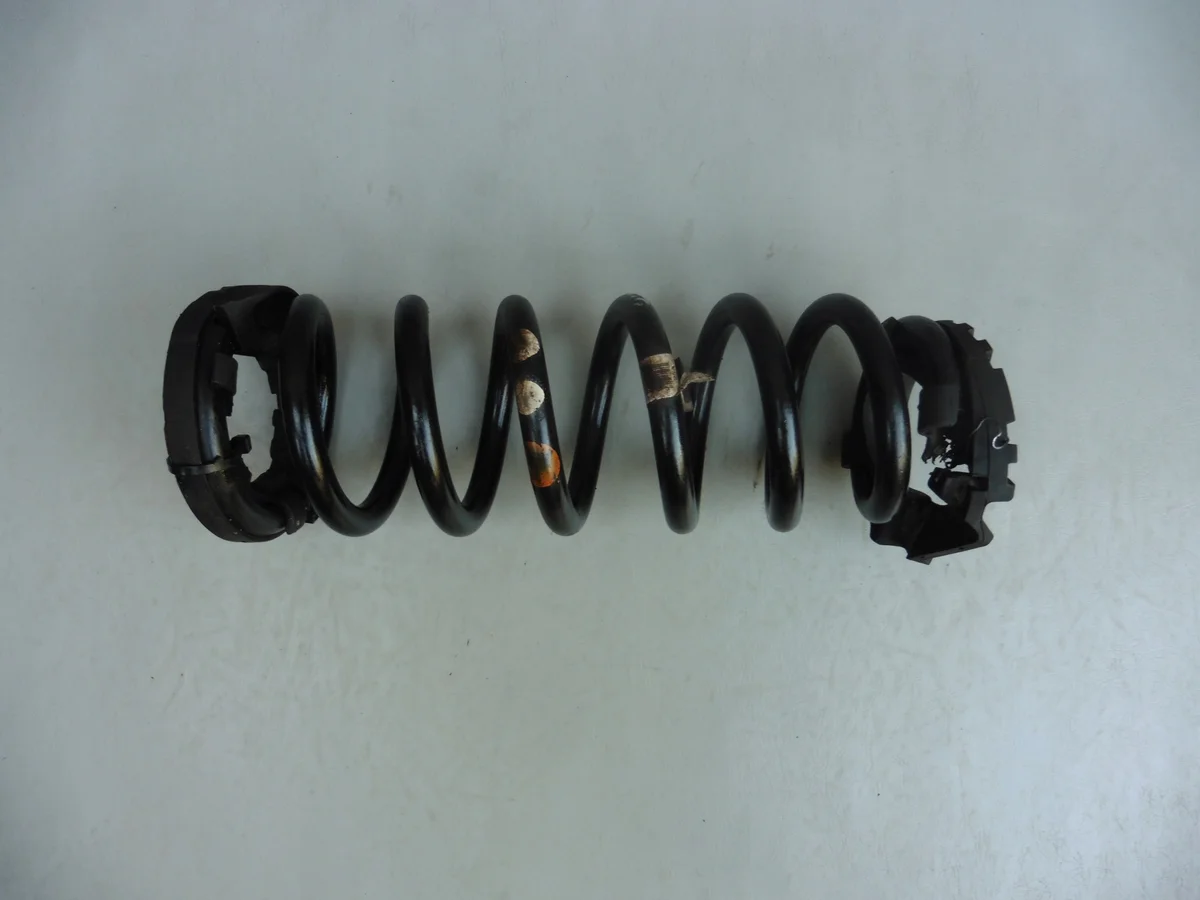 Ressort de suspension arrière Land Rover Discovery Sport L550 FK725B749EB