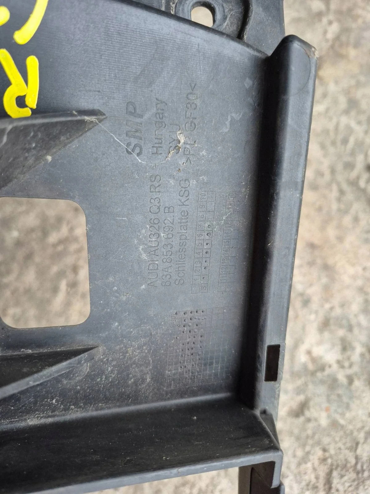 Grille Mount Audi RSQ3 83A853692B image 9