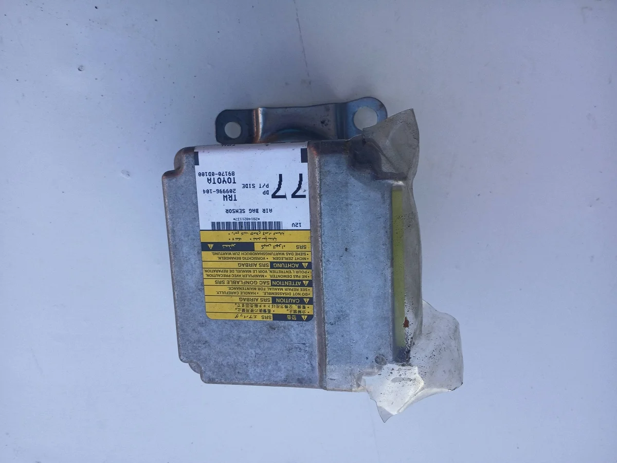 Airbag regeleenheid Toyota Yaris 891700D100