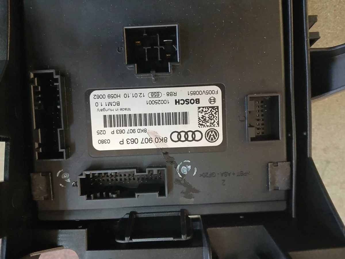 Module confort Audi A4 S4 B8 8K0907063P