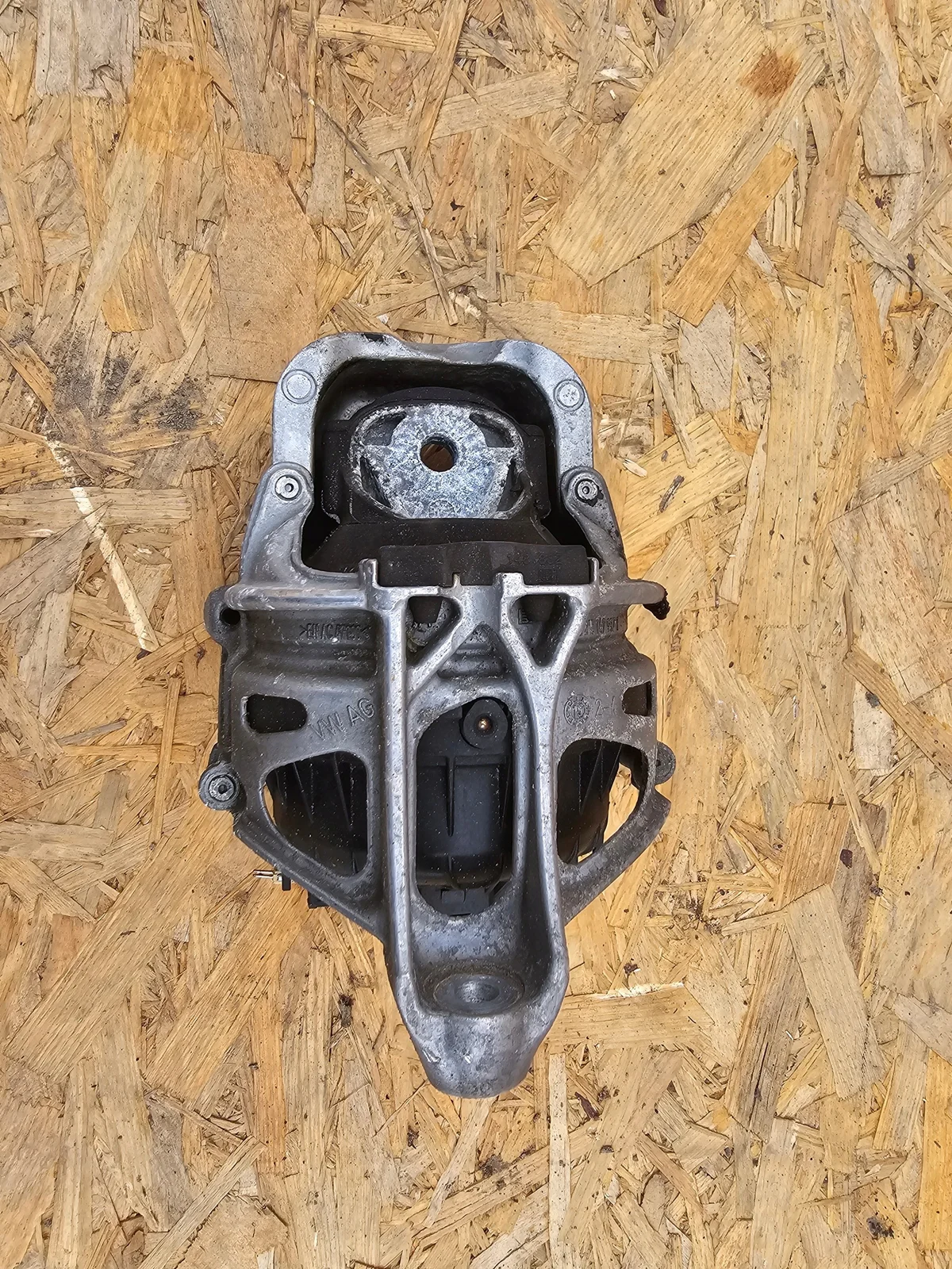 Audi Q7 4M Engine Mount 4M0199372C