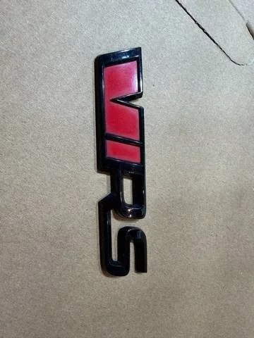 Emblem baklucka Skoda Superb B8 VRS