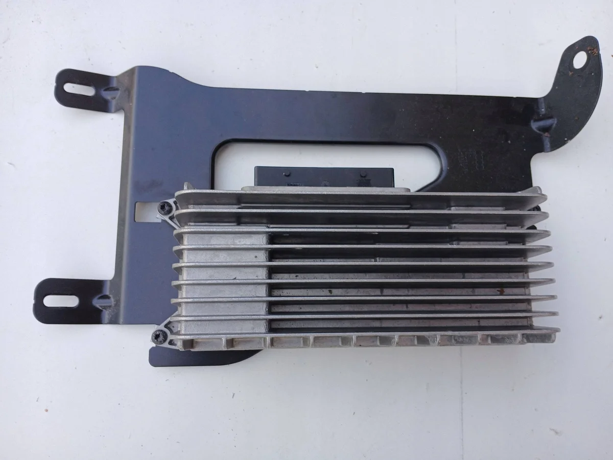 Amplificador Audi OE 8T0035223A