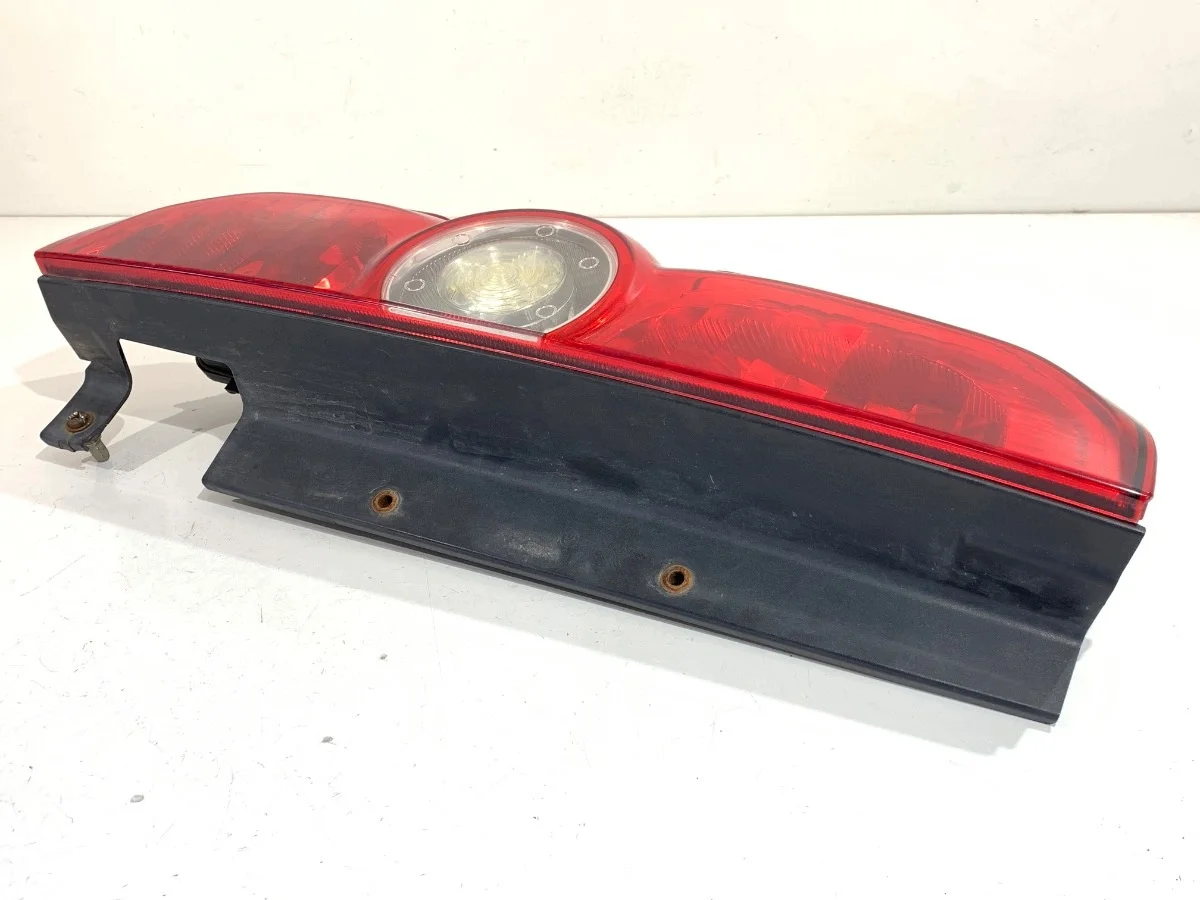 Rückleuchte links Fiat Doblò II 00518305650 image 3
