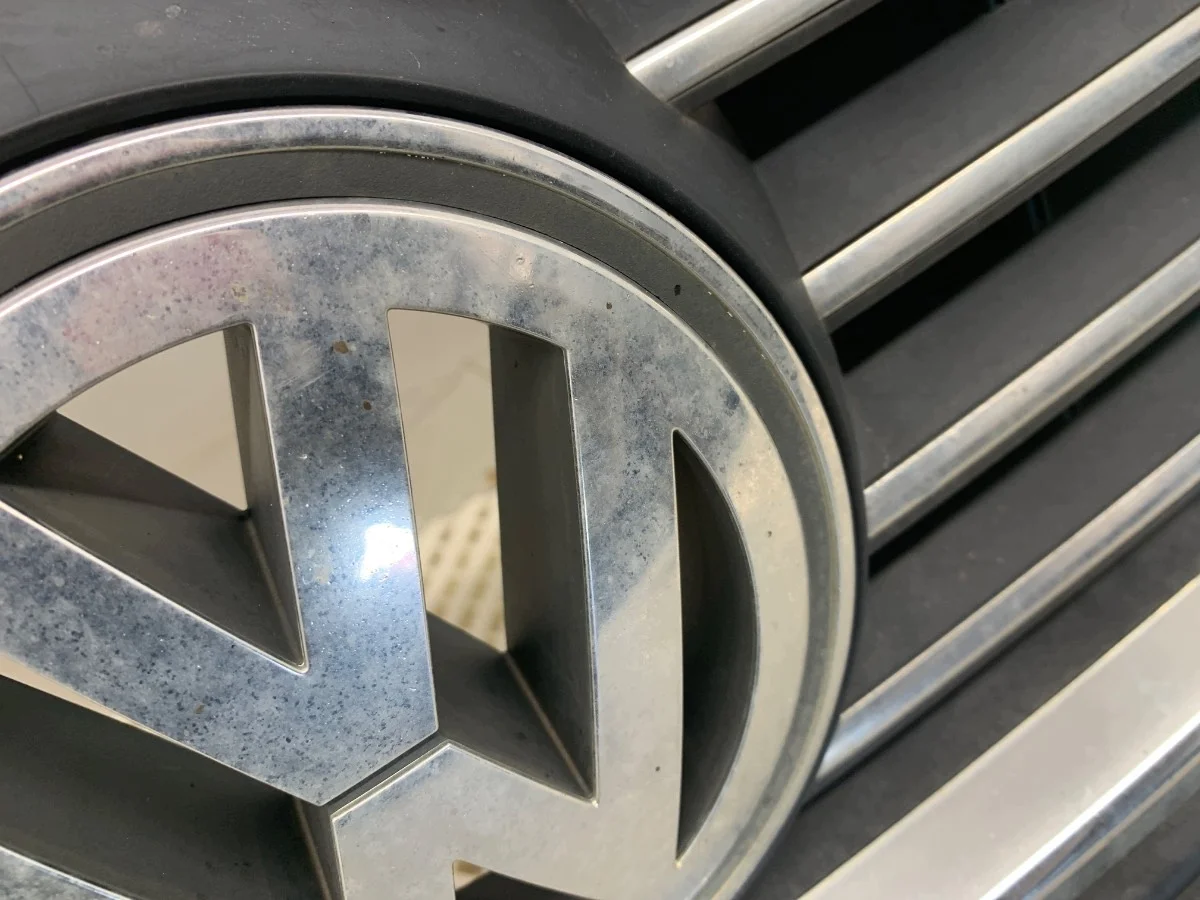 VW Passat B6 Grill 3C0853651D