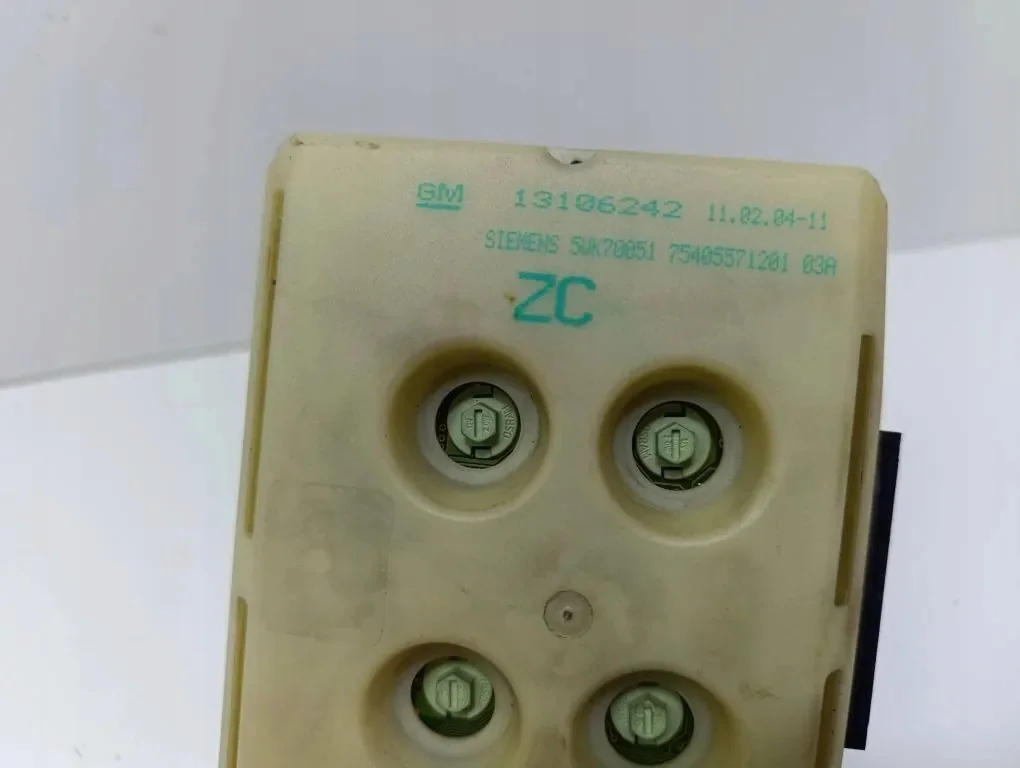 Calculateur moteur Opel Zafira A 13106242 image 4