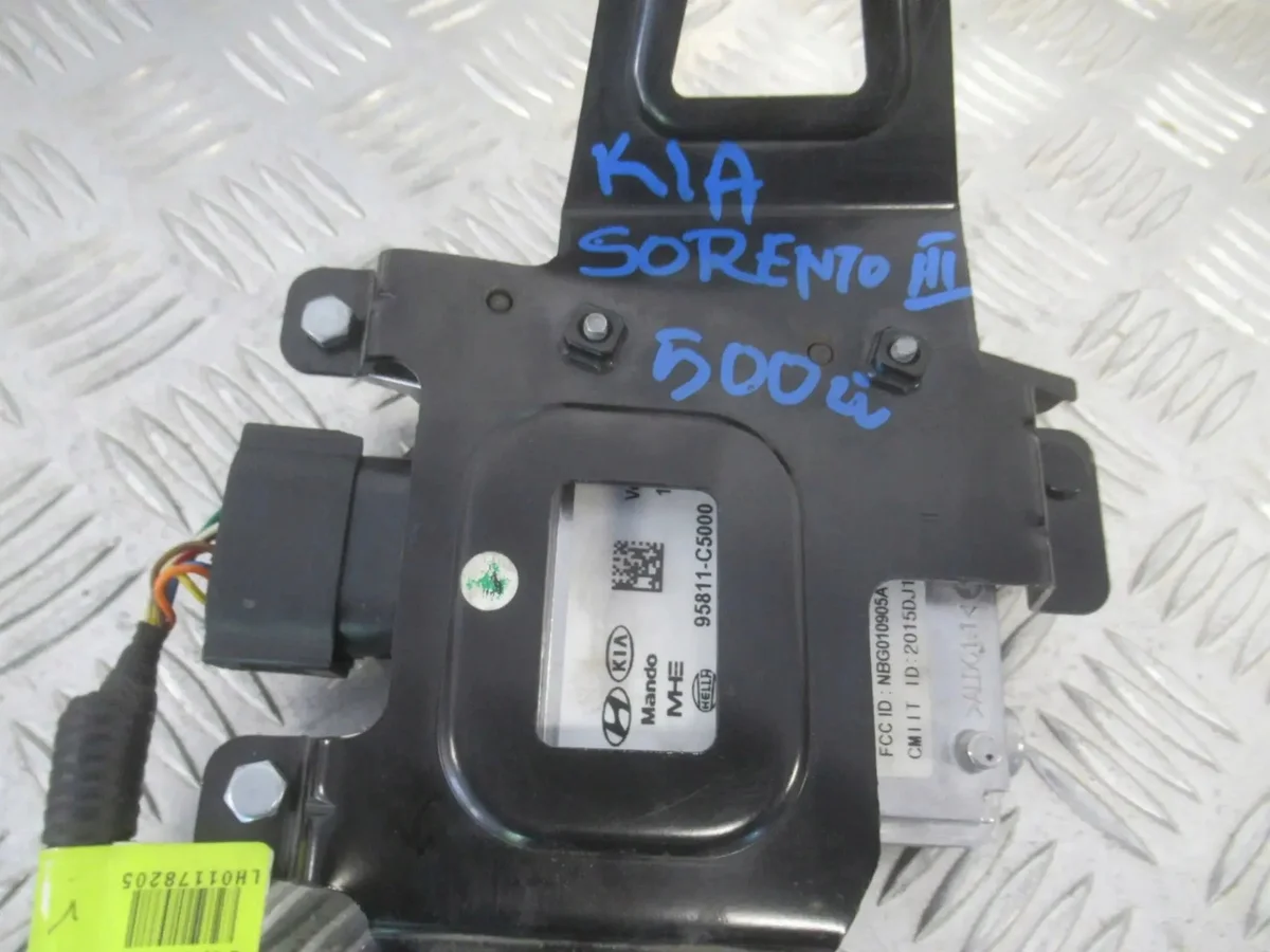 Radarsensor hinten links Kia Sorento III 95811-C5000 image 5