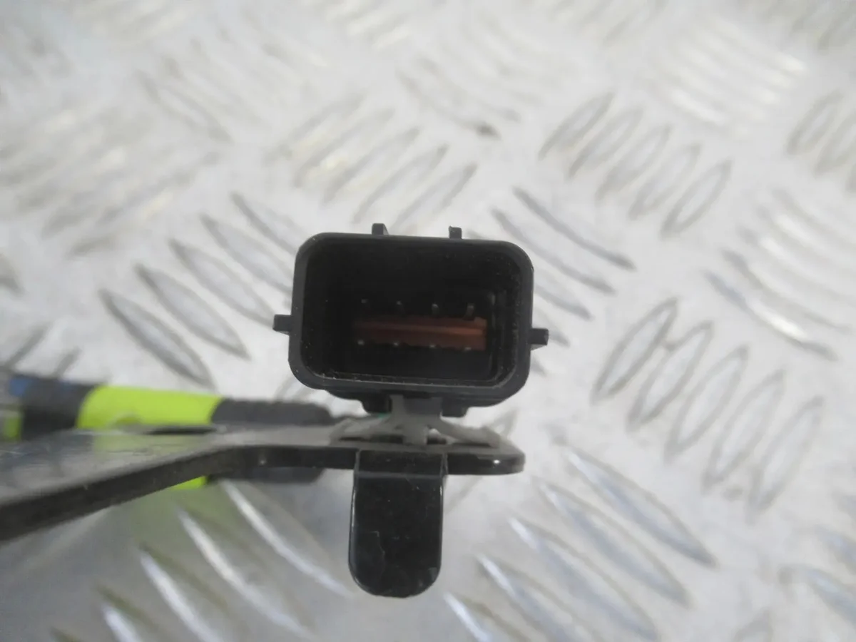 Radarsensor hinten links Kia Sorento III 95811-C5000 image 9