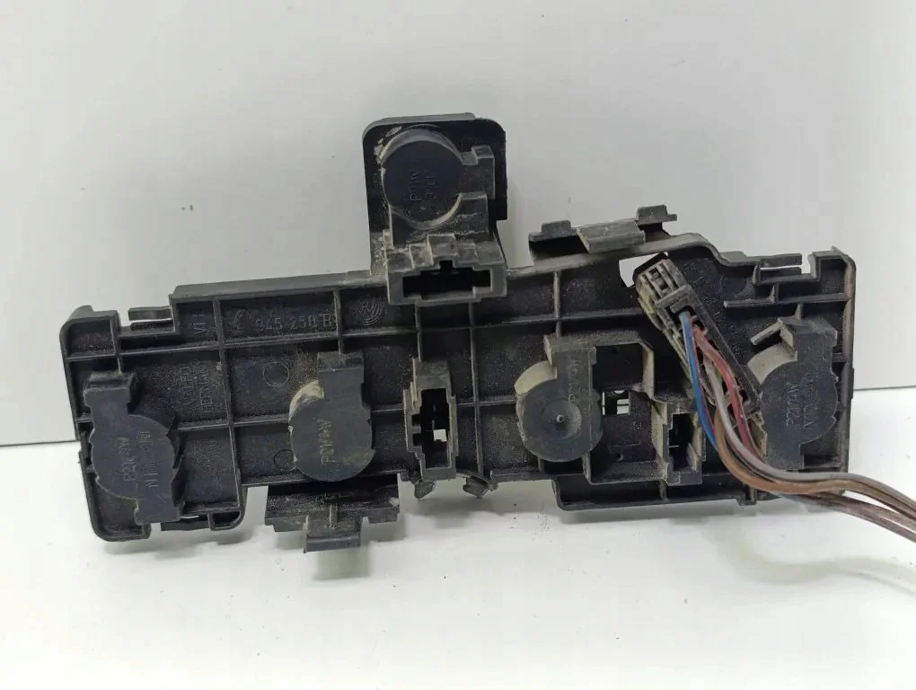Contatti lampada posteriore VW Passat B5 3B9945258B image 6