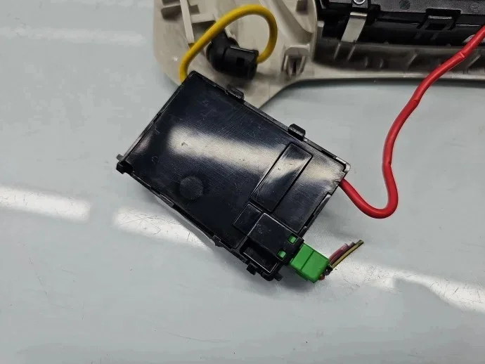 Lampada interna Ford Kuga II CJ5T-13D754-MC image 3