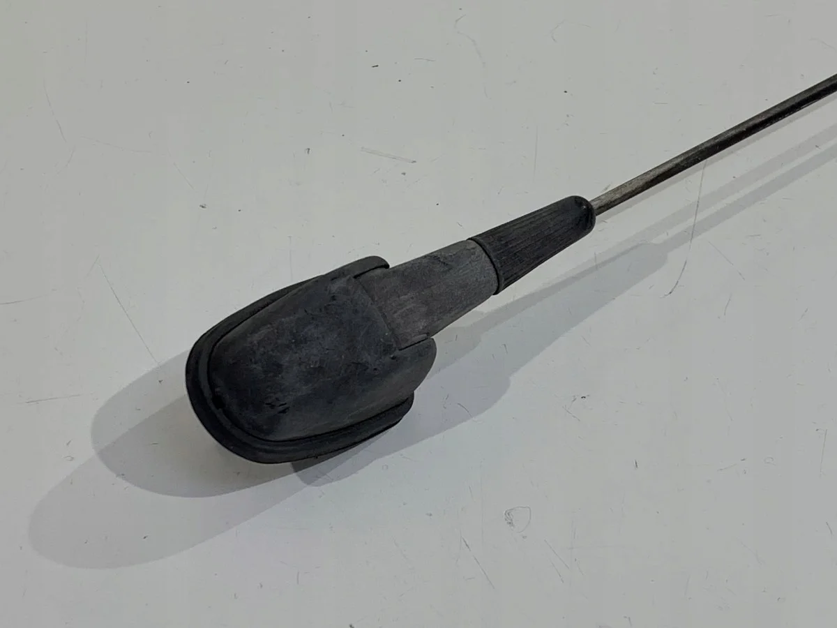 Antenne Toyota Yaris I image 4