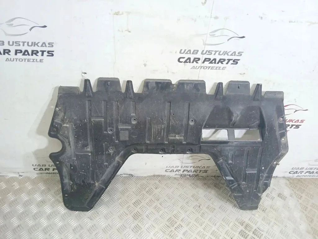 Cobertura motor VW Passat B7 3C0825237