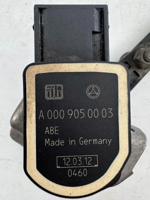 Mercedes-Benz A0009050003 Sensor thumbnail 5