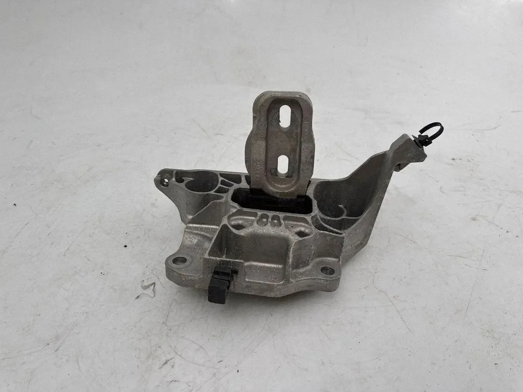 Support boîte de vitesses Citroën C4 III 1.2 4A109760