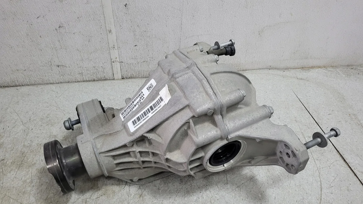 Bakre differential JEEP GRAND CHEROKEE WL P68504043AA