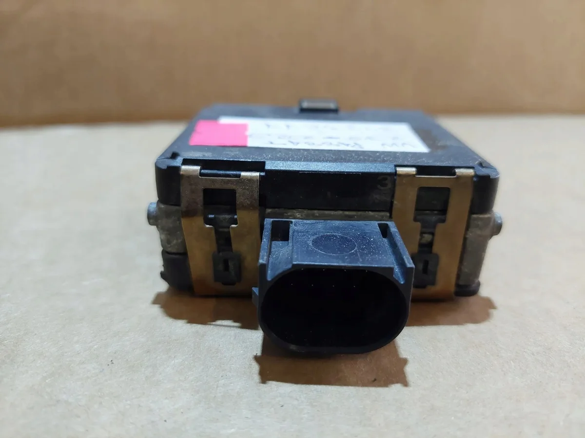 Radar Distronic Halterung VW Passat B8 3Q0907561D image 5