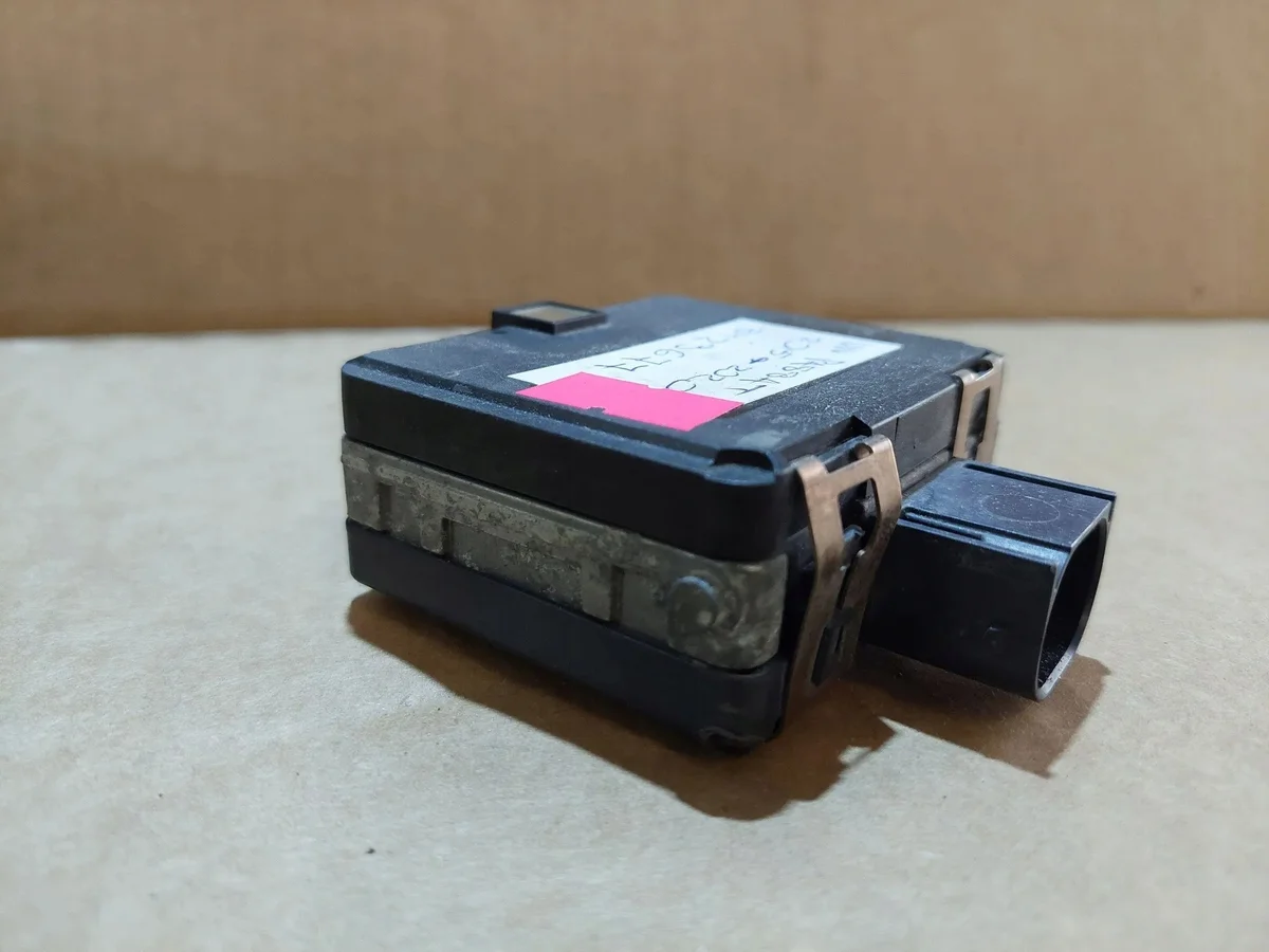Radar Distronic Halterung VW Passat B8 3Q0907561D image 7