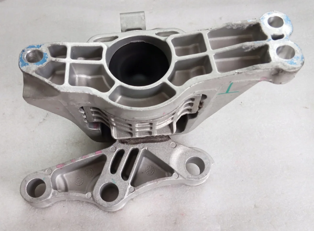 Support boîte auto MG MG3 III 1.5 HYBRID 11145910 image 3