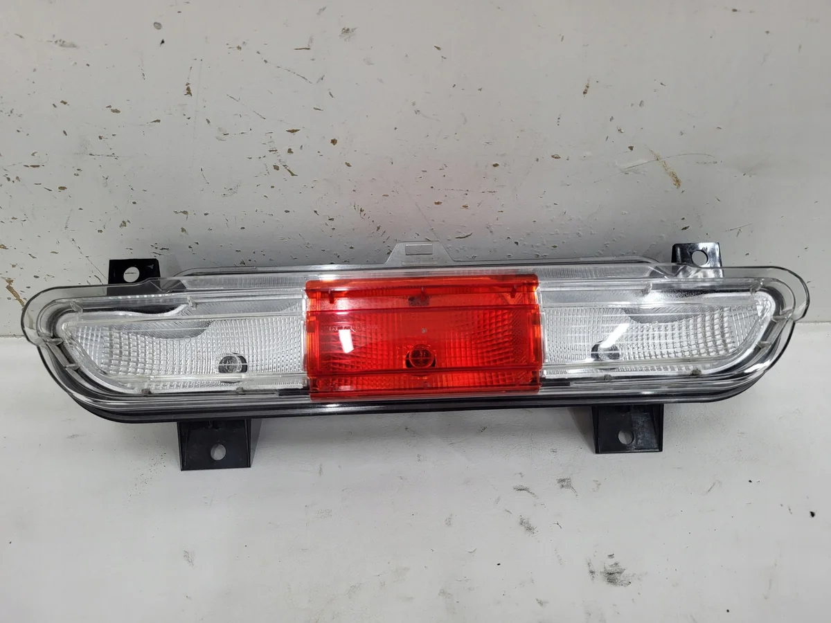 Luz antiniebla parachoques Fiat 500 500E 52140421