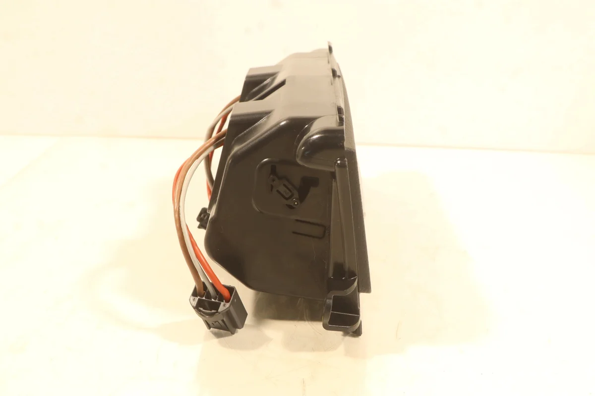 Audi Q7 II 4M Steckdose 12V 280404 image 4