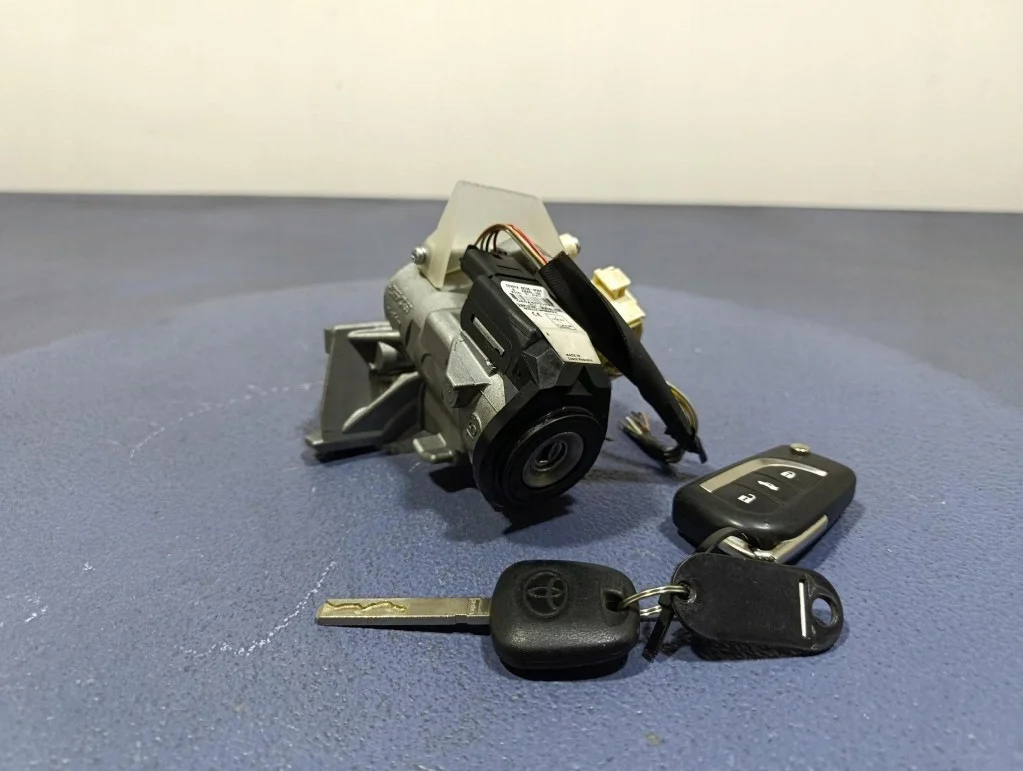 Interruptor de encendido Toyota Verso 89783-0F030