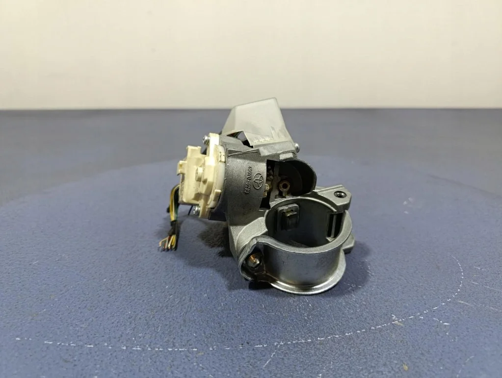 Toyota Verso virtalukko 89783-0F030 image 3