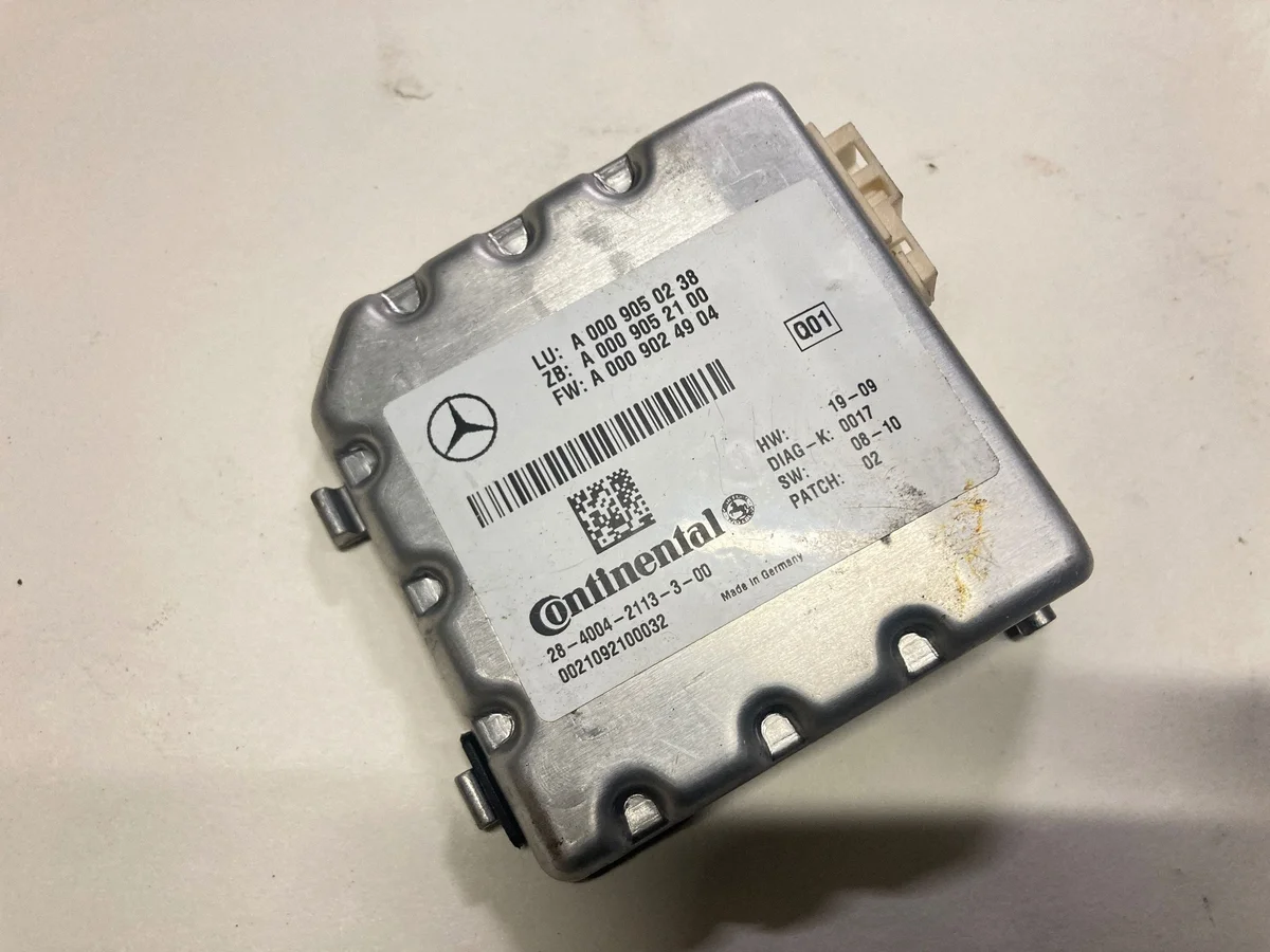 Câmara frontal Mercedes-Benz E W212 A0009050238