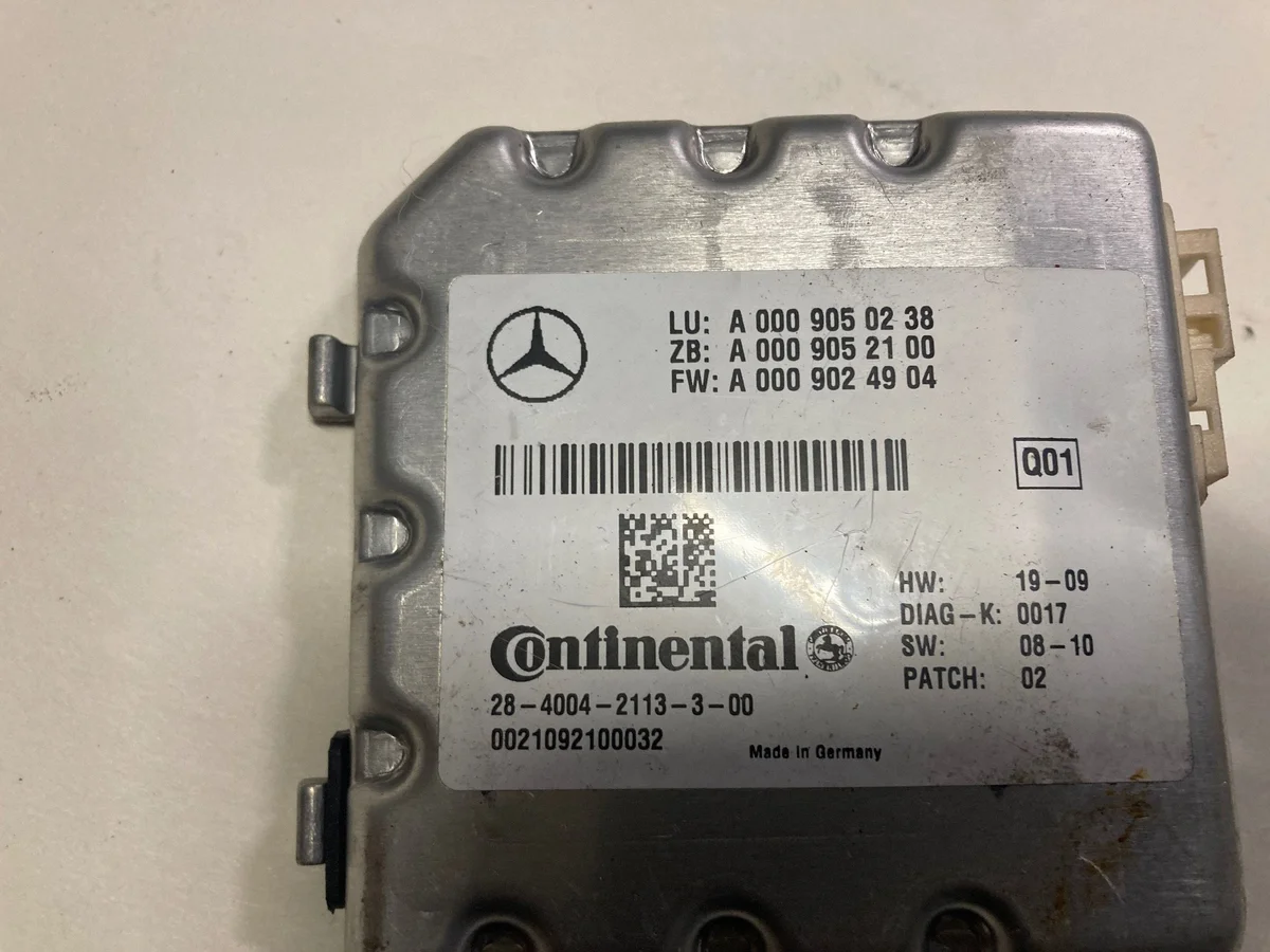 Etulasikamera Mercedes-Benz E W212 A0009050238