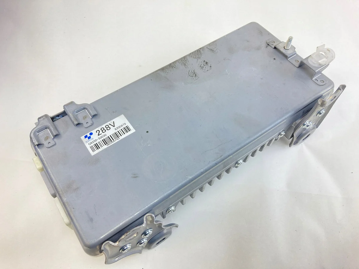 Ohjaustehostimen moduuli Lexus GS G925050030