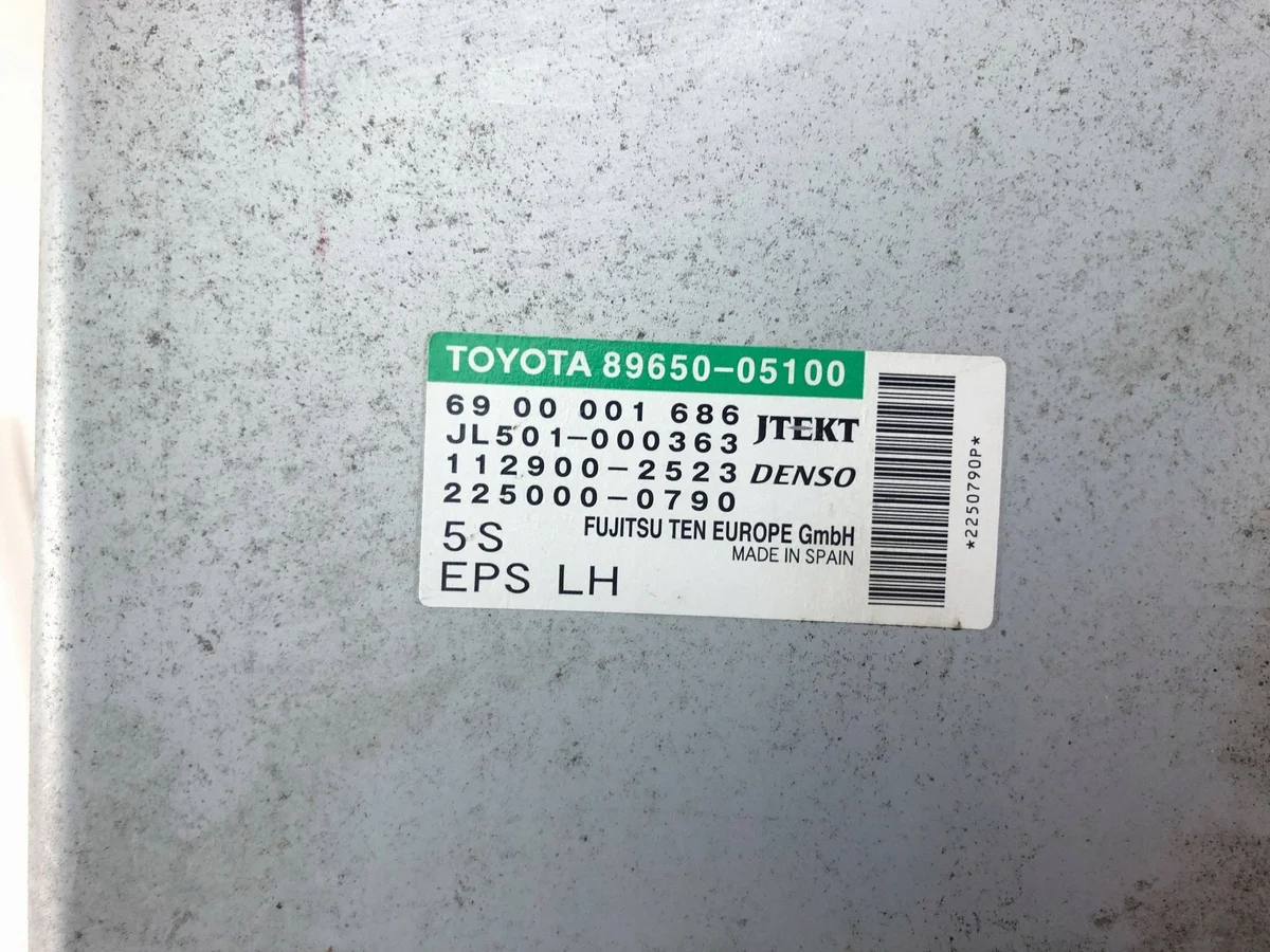 Ohjaustehostimen moduuli Toyota Avensis 6900001686