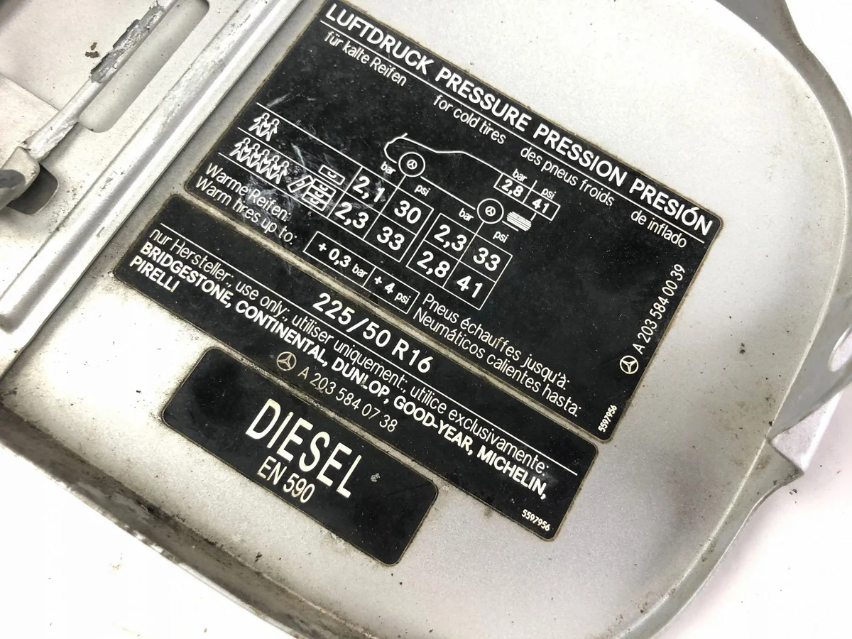 Bouchon réservoir Mercedes CLK W208 A2035840039 image 3