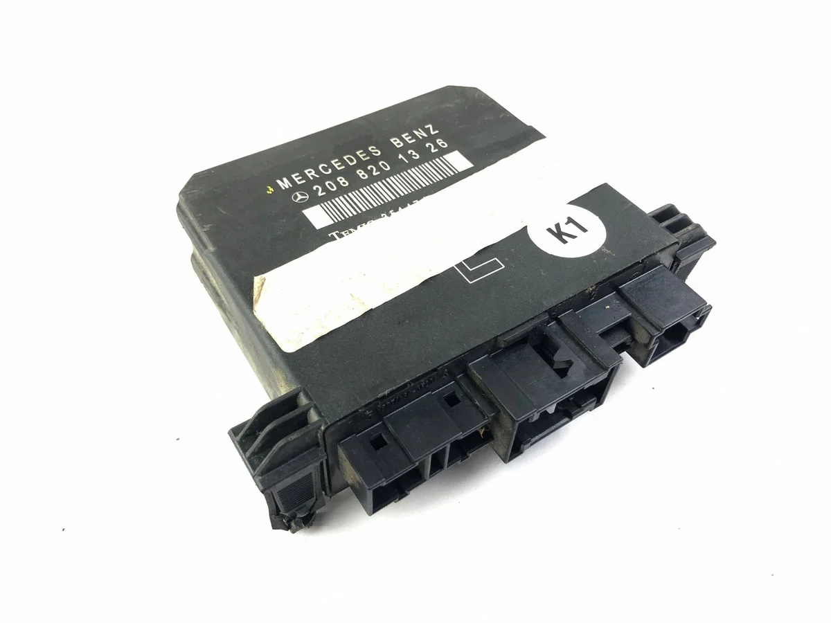 Módulo puerta Izquierda Mercedes-Benz E W210 2088201326