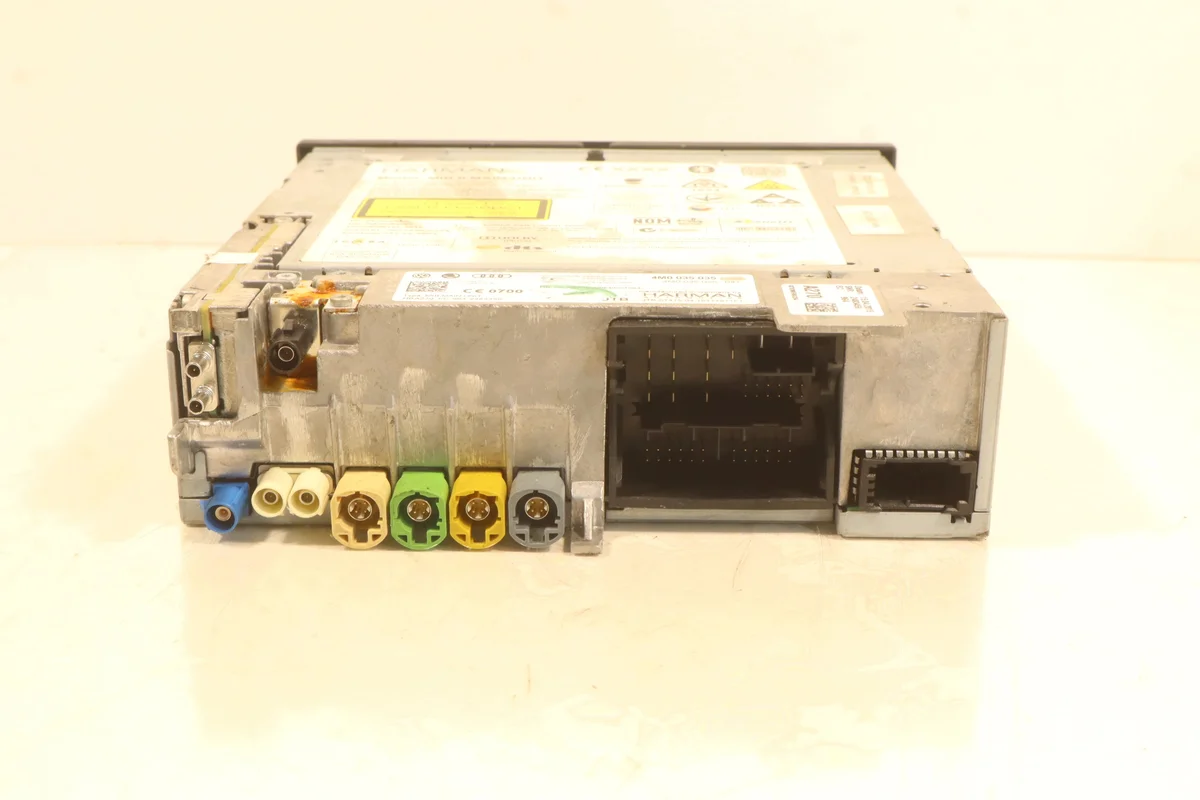 CD DVD -vaihtaja Audi Q7 II 4M 4M0035035