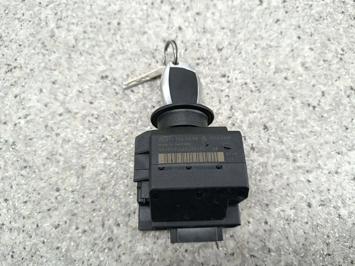 Interruptor de encendido Mercedes-Benz Clase E W211 2115451408
