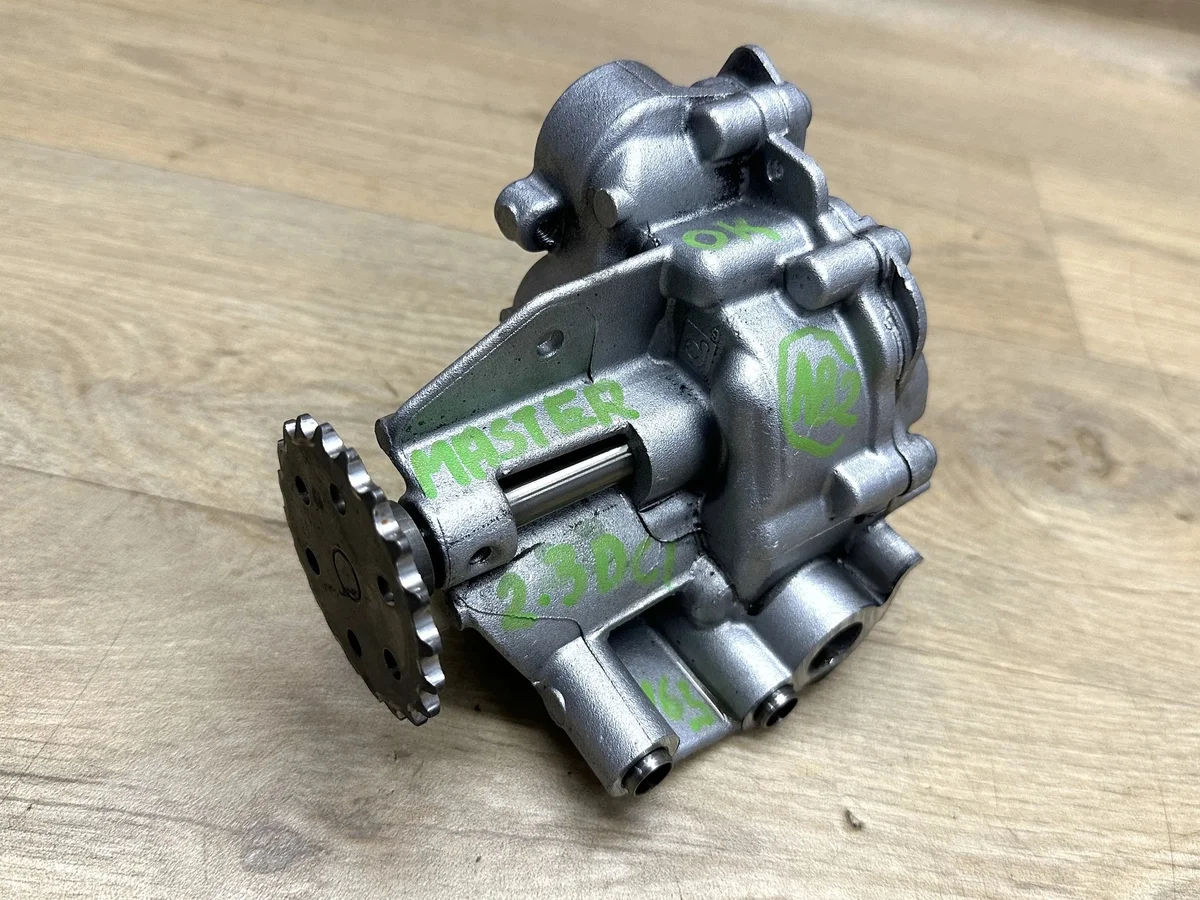 Renault Master III 2.3 dCi Oil Pump 150109223R
