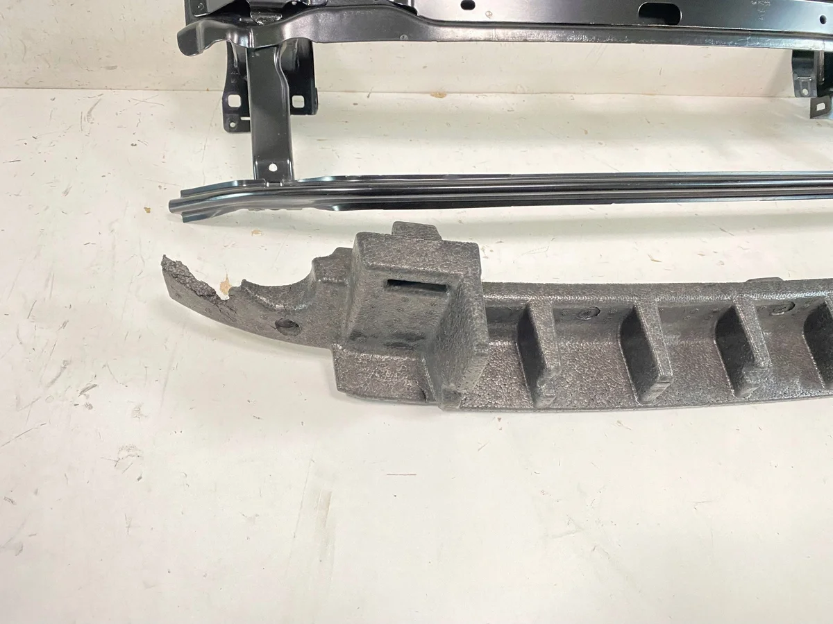 Refuerzo parachoques VW Tiguan II 5NN807109AB 2019- image 6