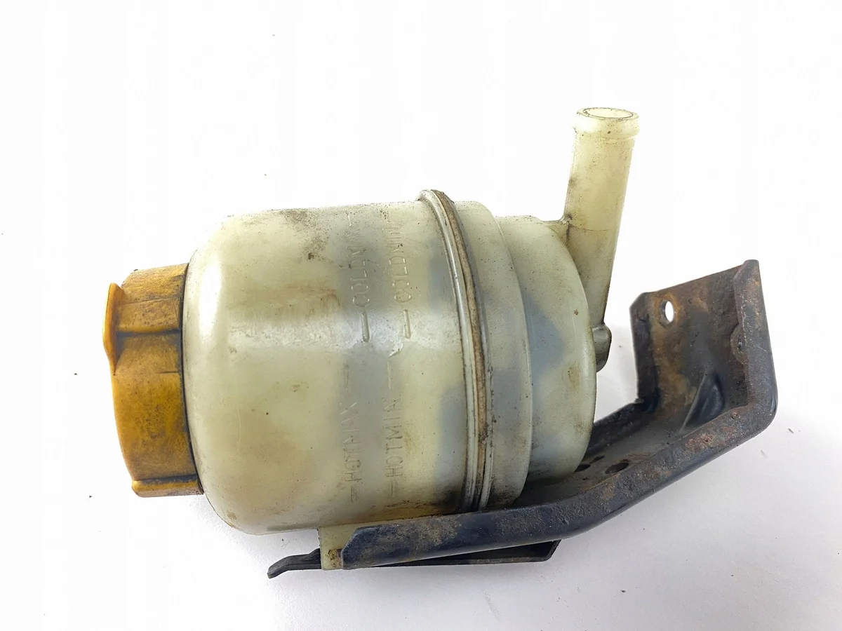 Subaru Impreza Ohjaustehostimen säiliö 34630AE001