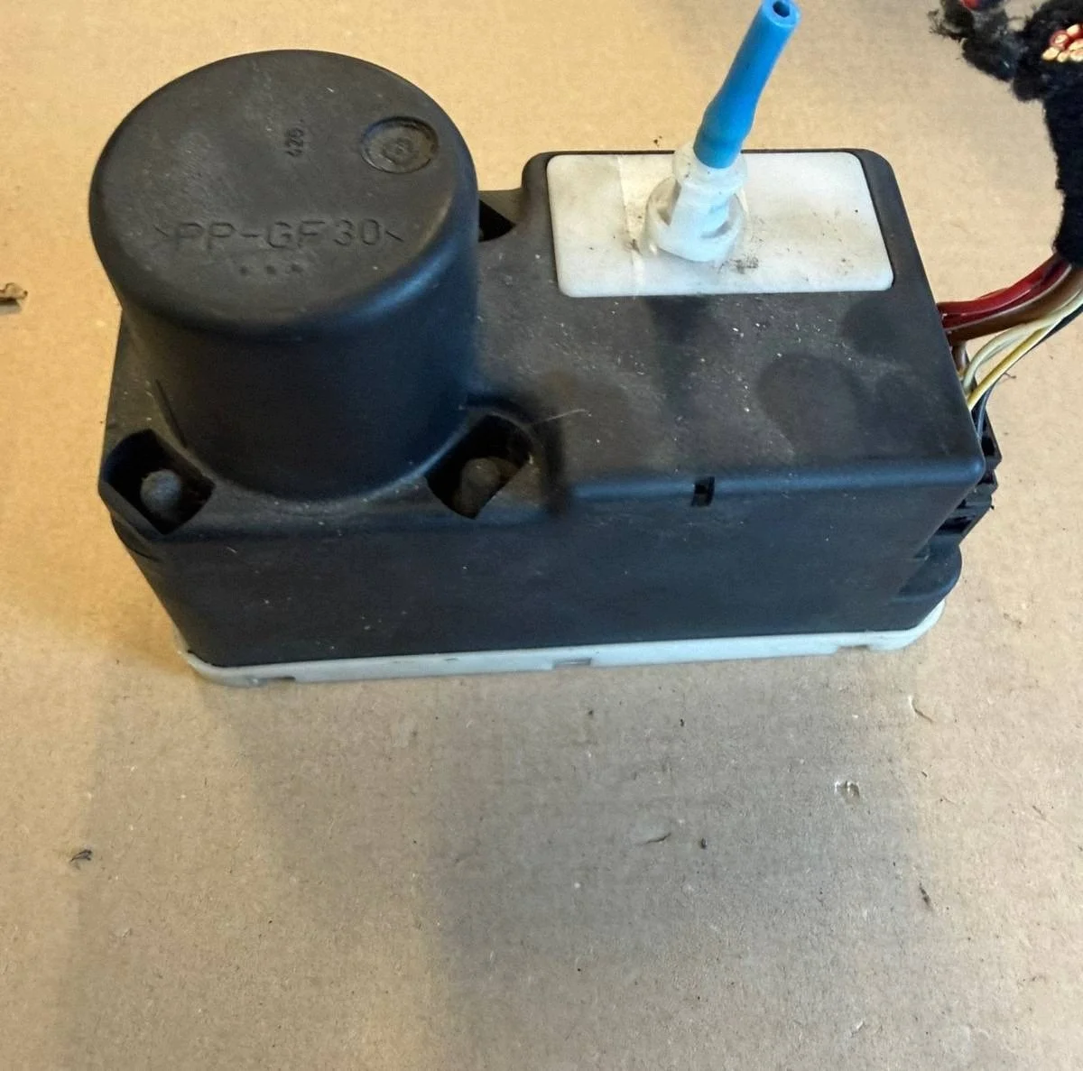 Central Locking Pump Volkswagen Polo 6N/6N2 6N0962257