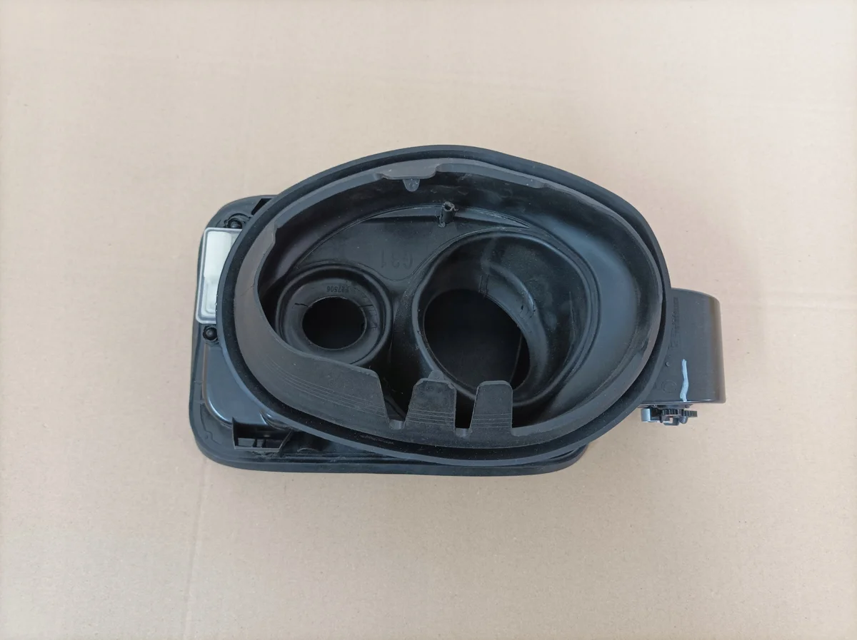 BMW 5 G31 Fuel Filler Flap 7387783