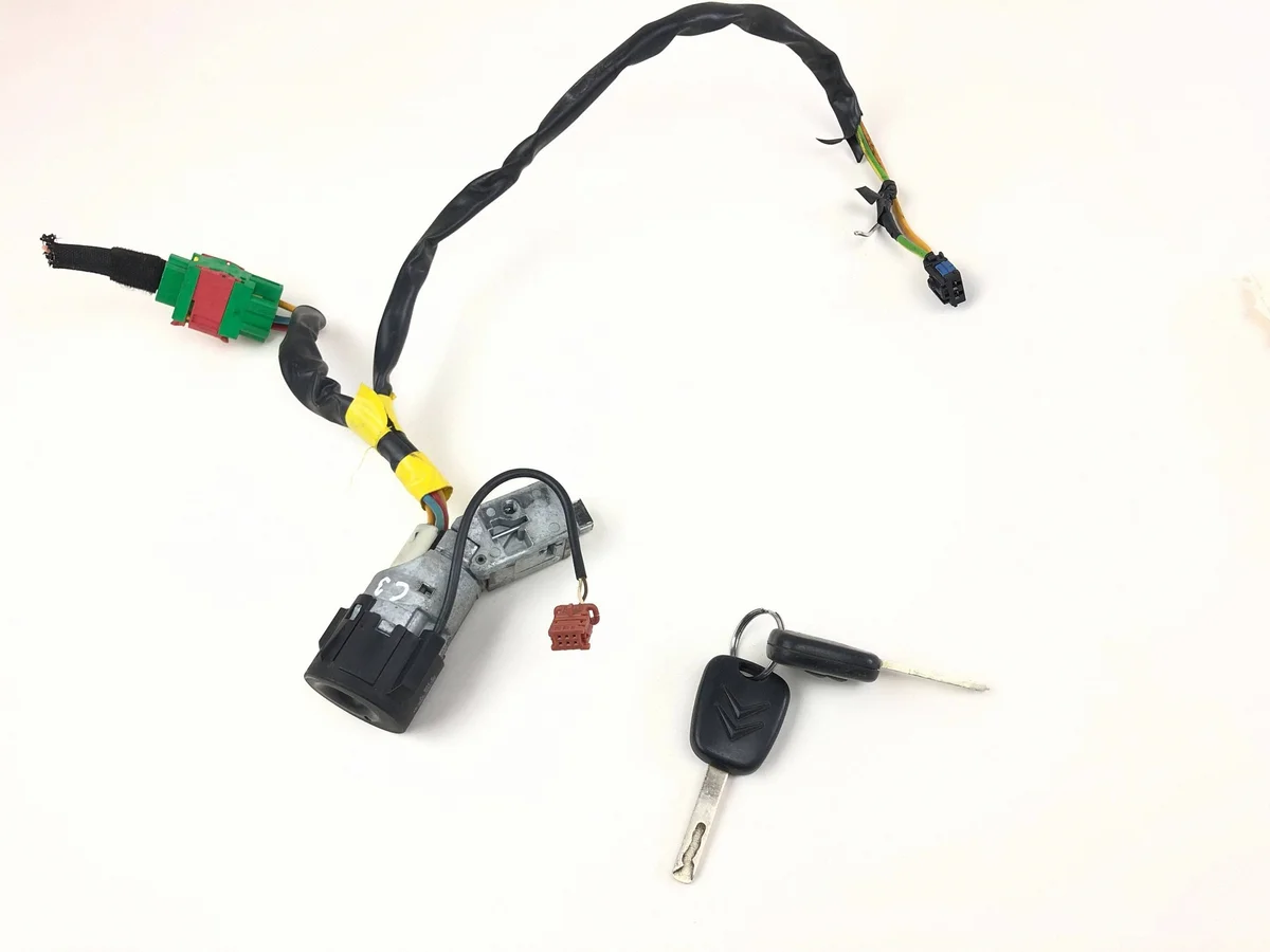 Contacteur d'allumage Citroen C3 4162AG